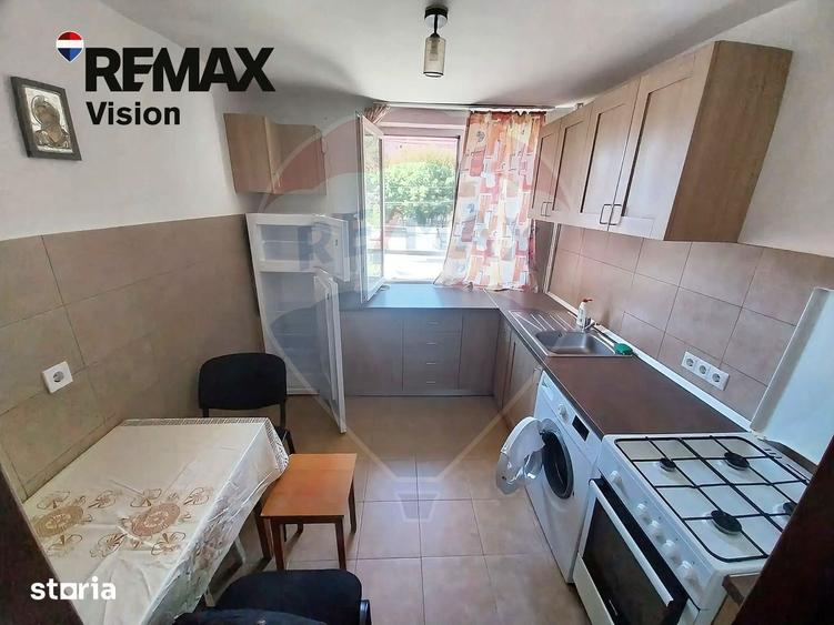 Apartament cu 2 camere decomandat, mobilat în Calea București