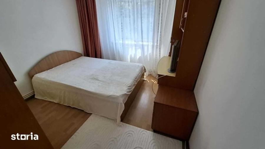 Apartament cu 3 camere decomandat în Metalurgie