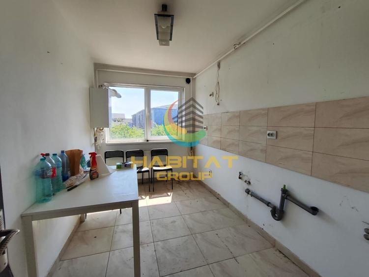Apartament cu 3 camere decomandat în Berceni