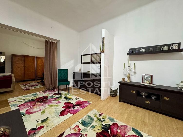 Duplex cu 7 camere cu Canalizare în Lipovei