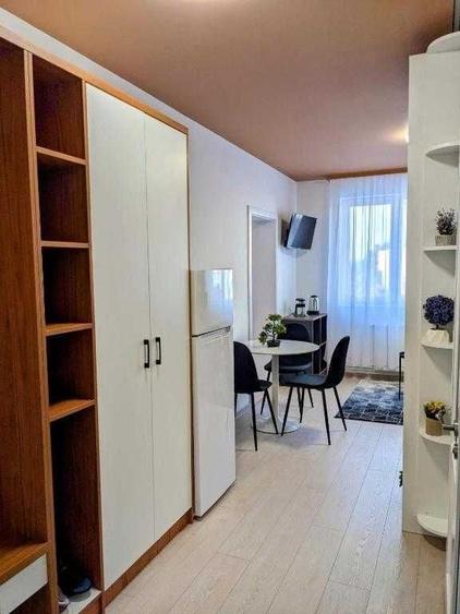 Apartament cu 2 camere în 22 Decembrie 1989