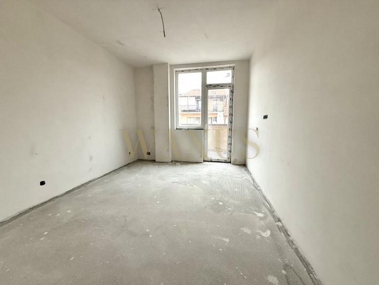 Apartament cu 3 camere semidecomandat în Florești — fotografia 3