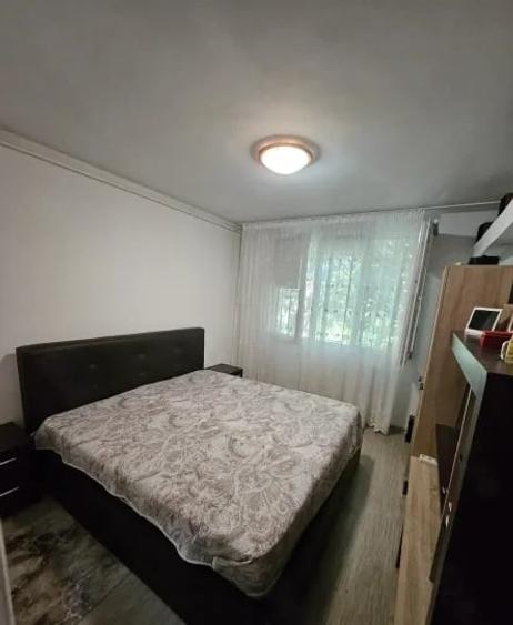Apartament cu 2 camere decomandat, mobilat în Giurgiului