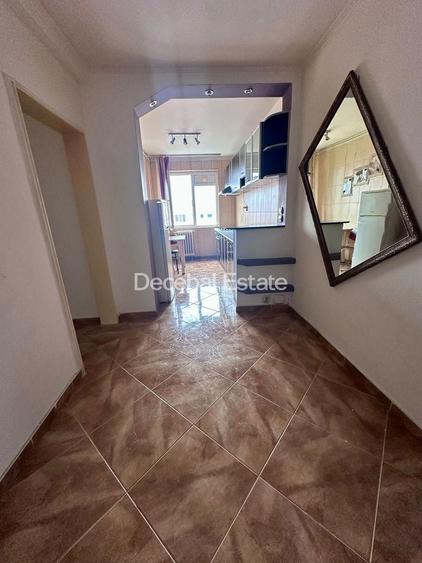 Apartament cu 2 camere decomandat, mobilat în Sălăjan