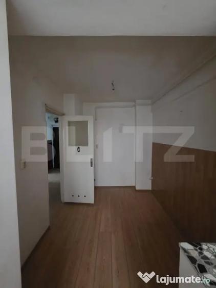 Apartament cu 2 camere,57 mp decomandat, zona Micro 19 - 11