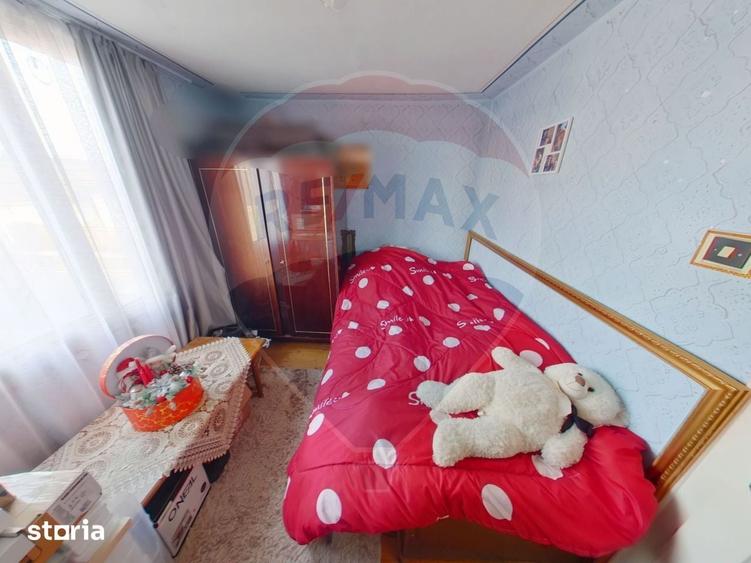 Casa cu 6 camere, DE VANZARE, str. Eroilor - 9