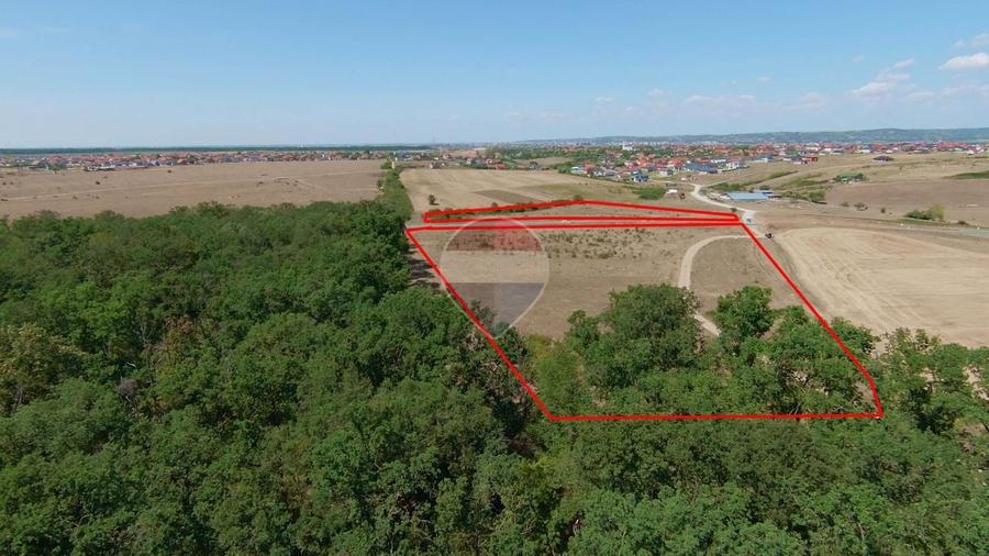 Teren Construcții intravilan de 16144 mp, în Exterior Sud