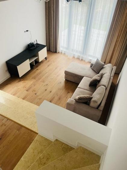 Duplex cu 4 camere cu Canalizare în Bună Ziua