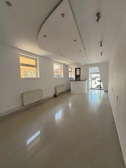 Spațiu comercial, de 110 mp, în Central