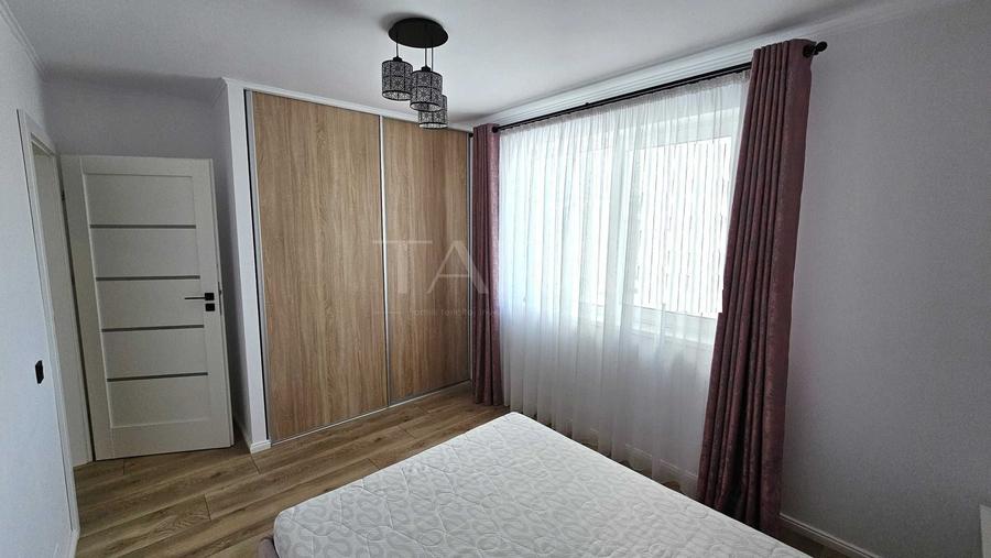 Apartament cu 3 camere decomandat, mobilat în Florești
