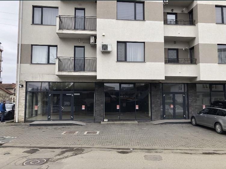 Spațiu comercial, în Central