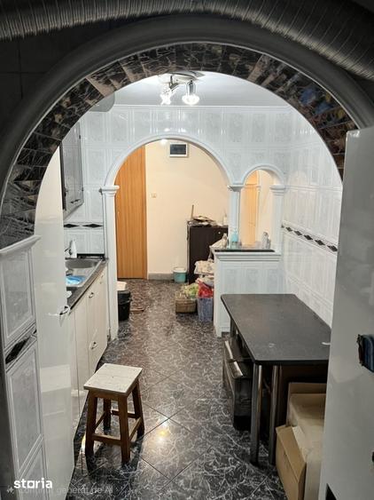 Apartament cu 3 camere decomandat în Sud