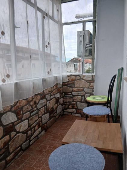Apartament cu 2 camere semidecomandat în Dumbrăvița