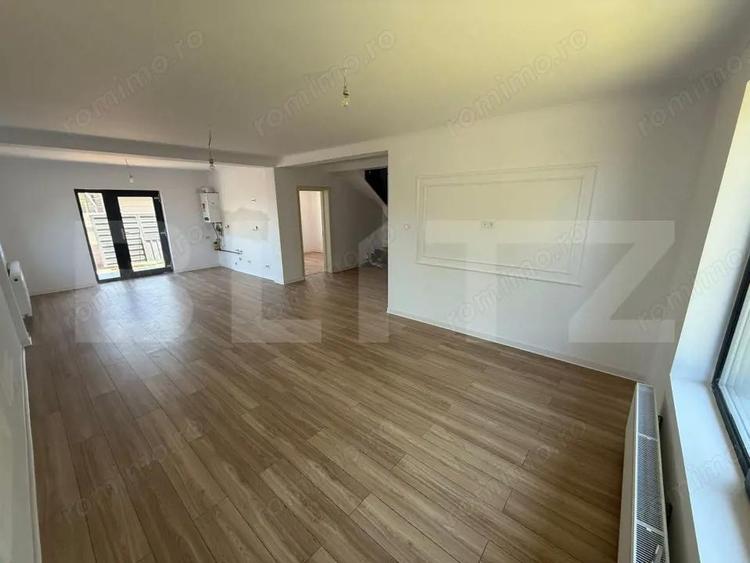 Casă cu 7 camere cu Teren 329 Mp în Central
