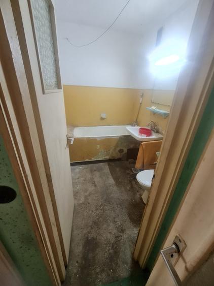 Apartament cu 2 camere semidecomandat în Ultimul leu