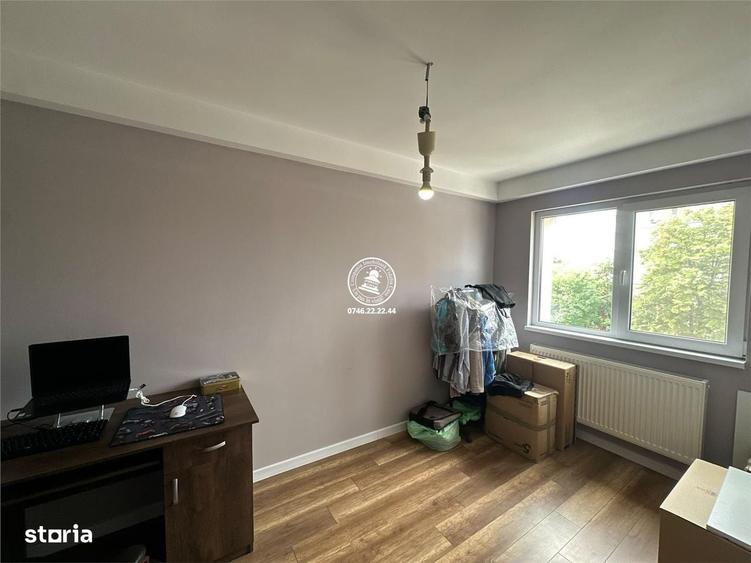 Apartament cu 3 camere semidecomandat în Războieni