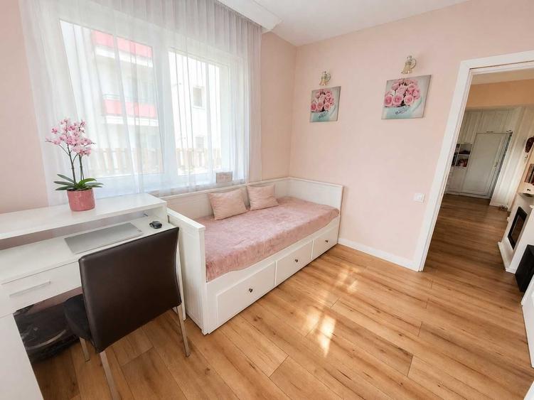 Apartament cu 3 camere semidecomandat în Baciu