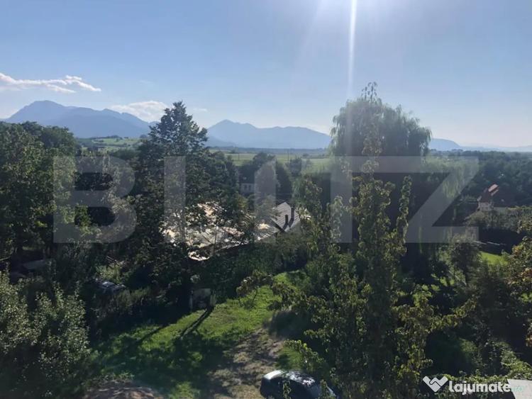 Casă cu 5 camere cu Canalizare în Central