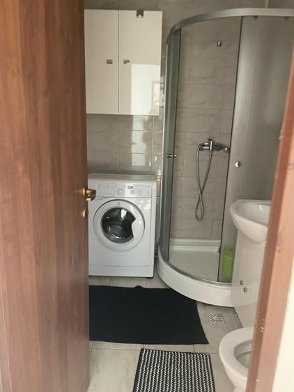 Apartament cu 2 camere semidecomandat în Vlahuță