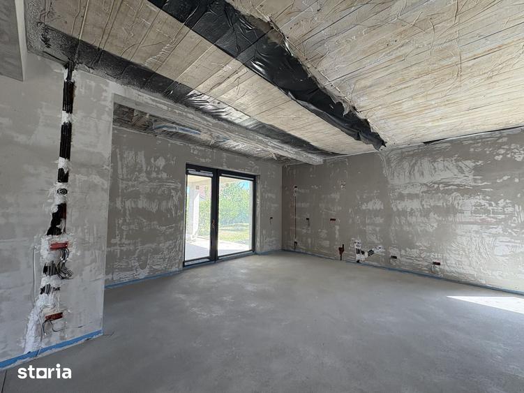 Casă cu 3 camere cu Teren 1290 Mp în Oșorhei