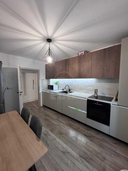 Apartament cu 2 camere decomandat în Florești
