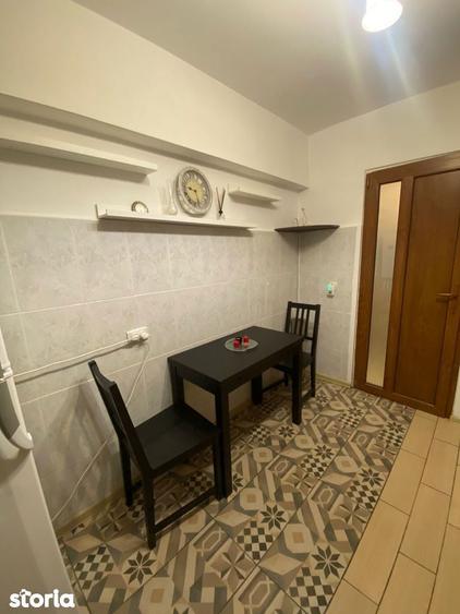 Apartament cu 2 camere decomandat în 1 Mai