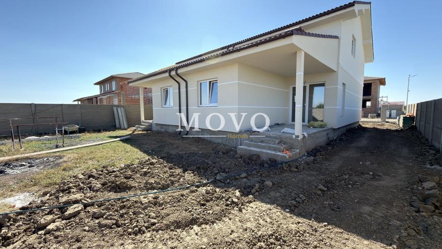 Duplex cu 4 camere cu Canalizare în Moșnița Veche