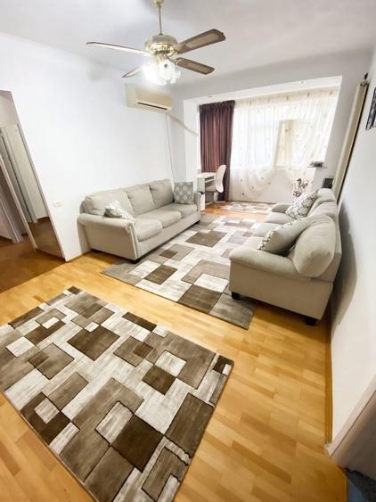 Apartament cu 3 camere în Tomis I