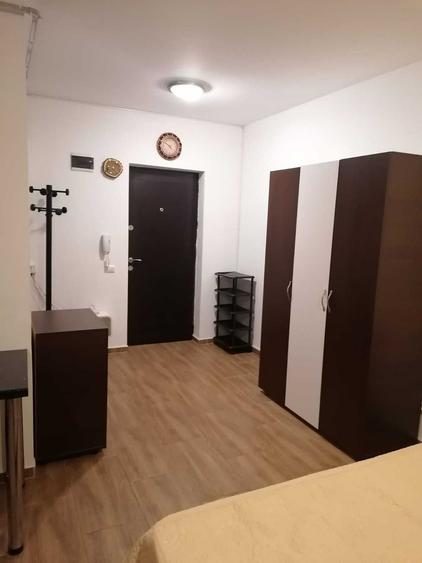 Garsonieră semidecomandată în Titan