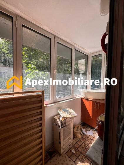 Apartament cu 3 camere decomandat, mobilat în Valea Ialomiței