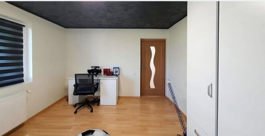 Casă cu 3 camere cu Teren 547 Mp în Central