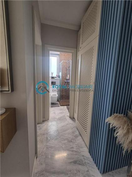 Duplex cu 5 camere cu Piscina în Păulești