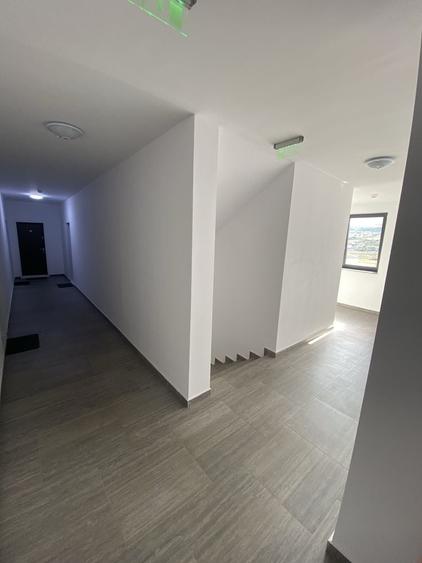 Apartament cu 2 camere nedecomandat în Chinteni