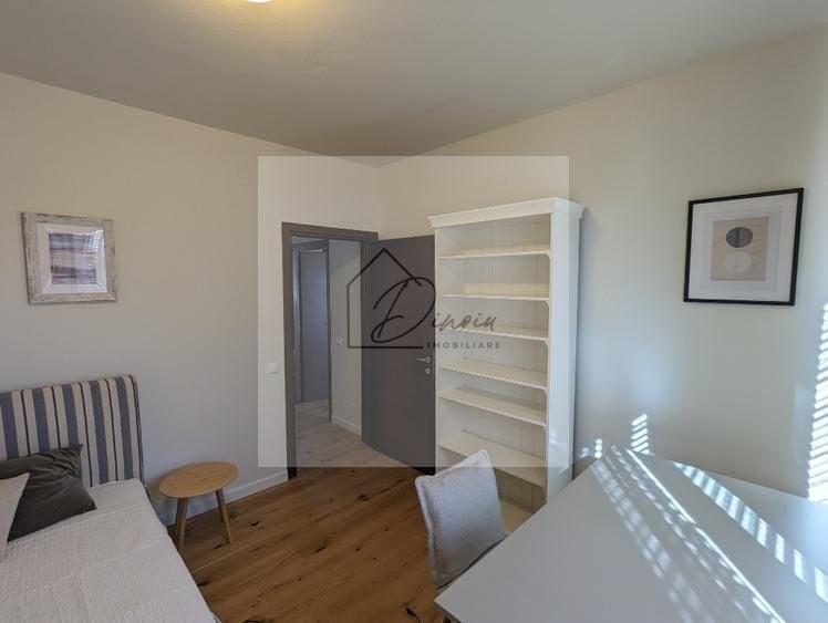 Apartament cu 3 camere decomandat, mobilat în Central