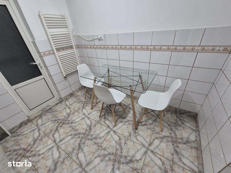 Apartament cu 2 camere decomandat în C5