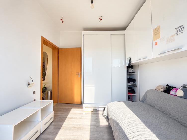 Apartament cu 3 camere decomandat în Șagului