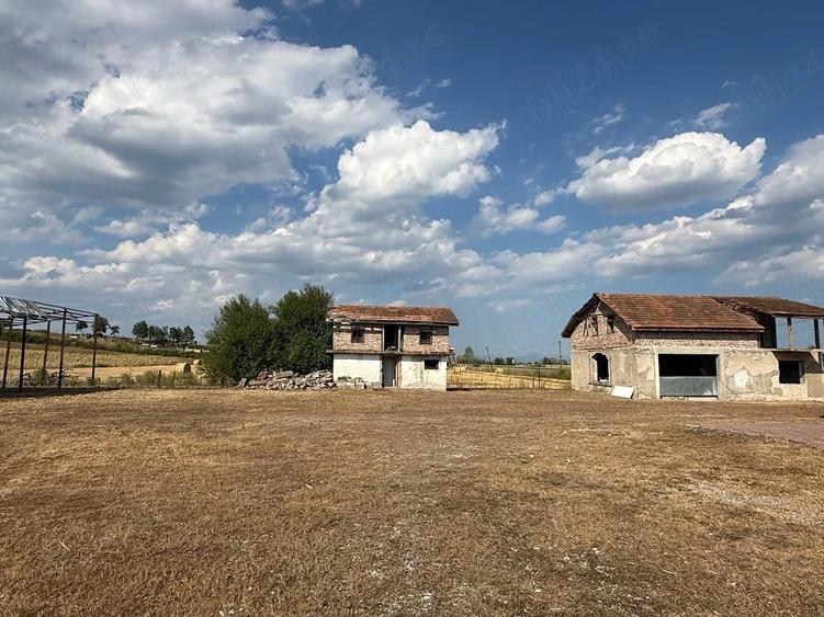 Teren de 7222 mp, în Ariniș