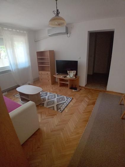 Apartament cu 2 camere semidecomandat în Medicină