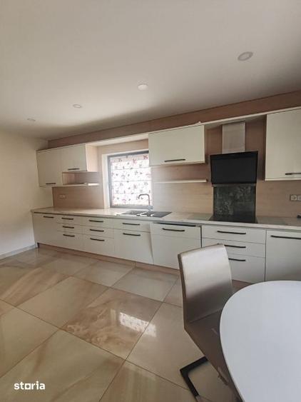 Casă cu 4 camere cu Teren 900 Mp în Valea Borcutului