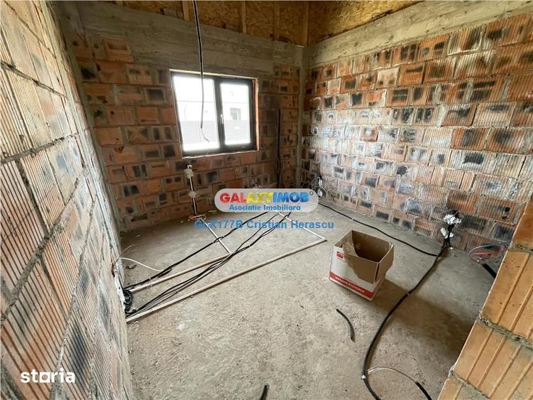 Casă cu 3 camere cu Teren 400 Mp în Crevedia