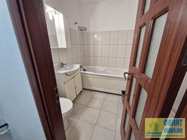 Apartament cu 2 camere semidecomandat în Tomis II