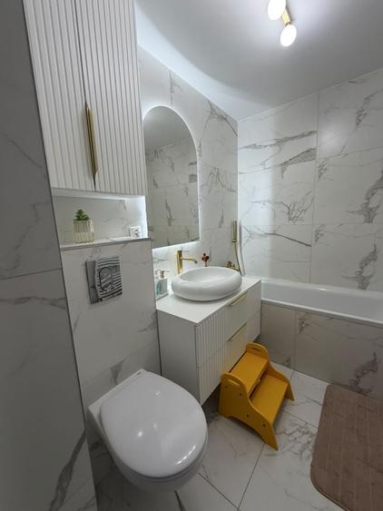 Ultracentral zona Marinex - 4 camere decomandat, etaj III din IV - 1