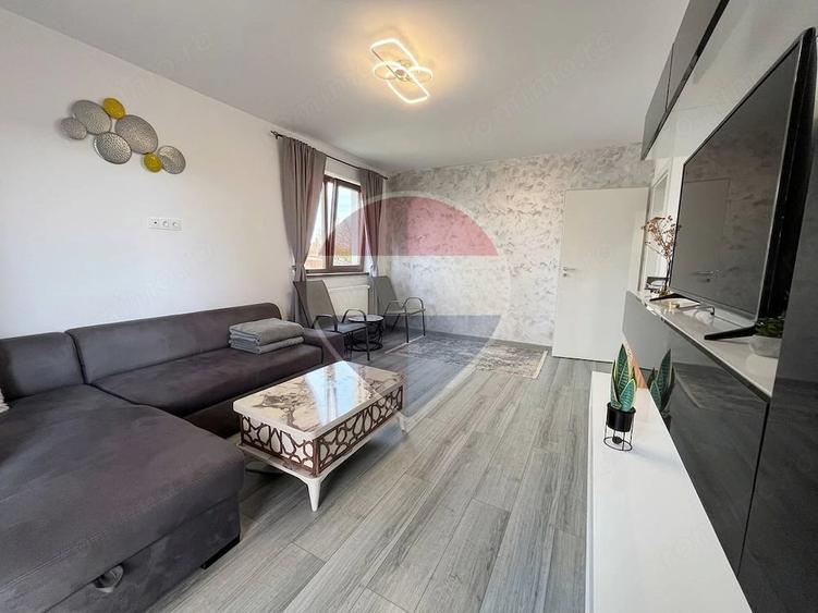 Apartament cu 2 camere decomandat în Central