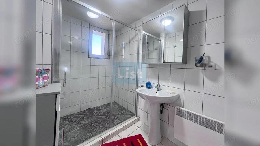 Casă cu 4 camere cu Teren 686 Mp în Gărâna