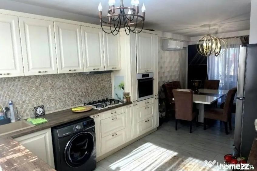 Casă cu 4 camere cu Teren 1000 Mp în Bâlta