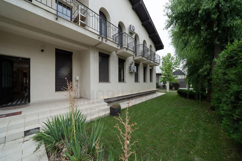 Casă individuală cu 6 camere cu Canalizare în Pipera