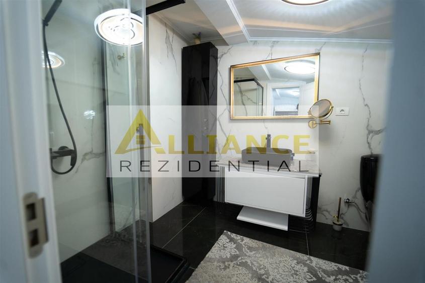 Casă individuală cu 7 camere decomandat cu Canalizare în Metalurgiei