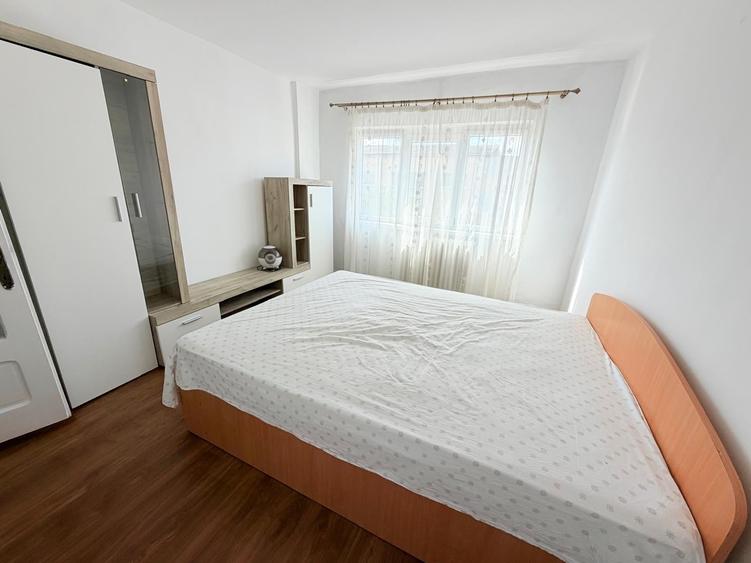 Apartament cu 2 camere decomandat în Tolstoi