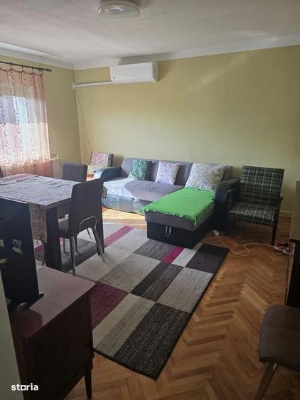 Apartament cu 4 camere decomandat în Micro 16