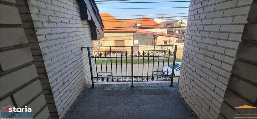 Casă cu 4 camere cu Teren 559 Mp în Bălcescu